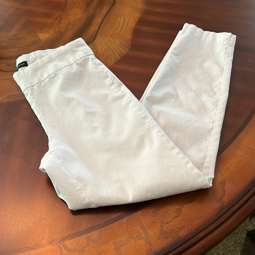 harve benard capris